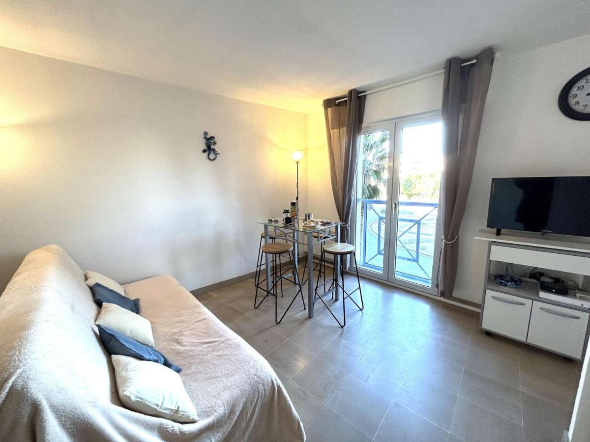 A Port Frejus, Et Commerces A Pied, Connexion Internet, Menage Inclus - Fr-1-226a-168 Appartement Fréjus