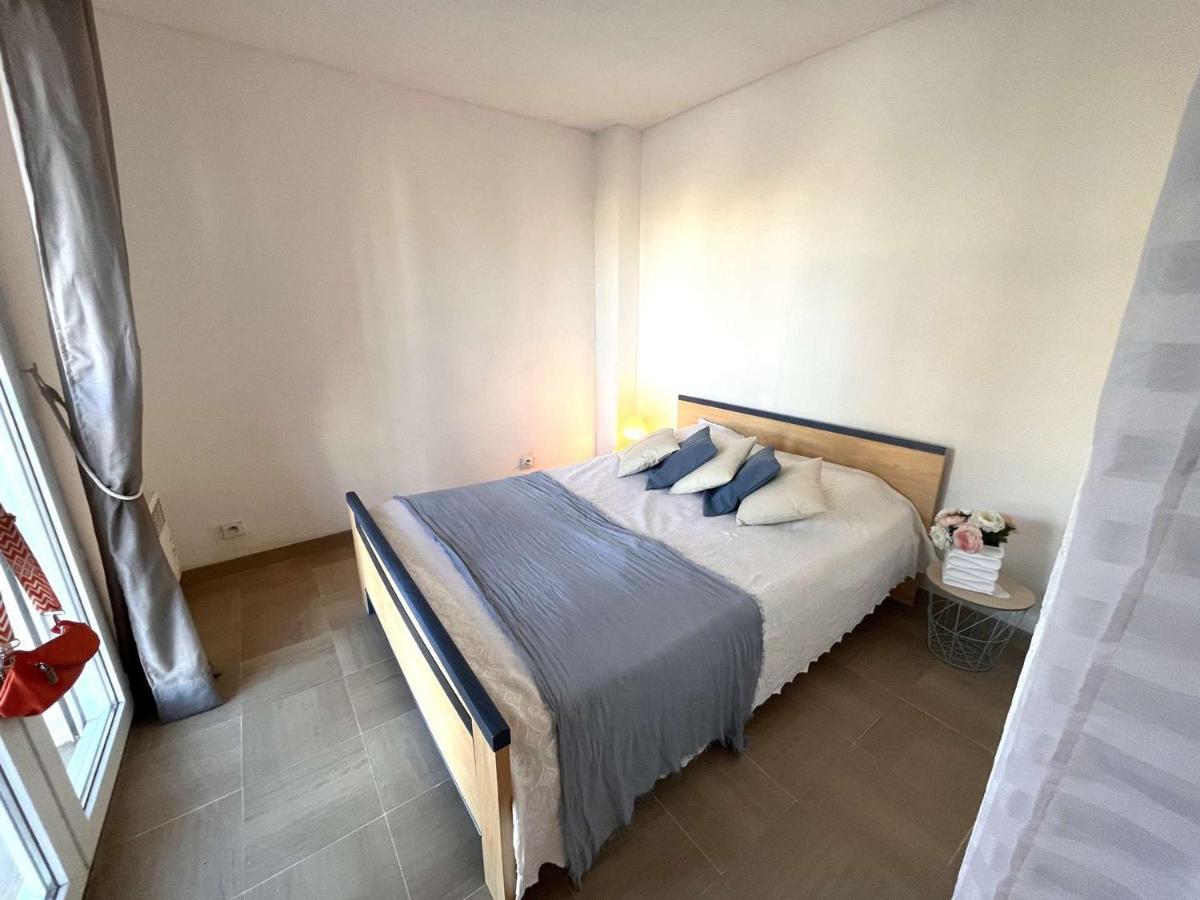 Appartamento A Port Frejus, Et Commerces A Pied, Connexion Internet, Menage Inclus - Fr-1-226a-168 Fréjus