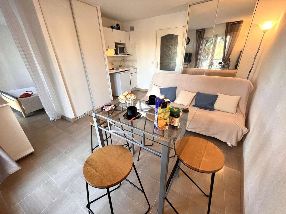 A Port Frejus, Et Commerces A Pied, Connexion Internet, Menage Inclus - Fr-1-226a-168