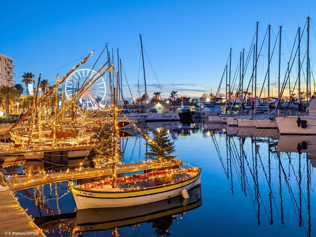 Appartamento A Port Frejus, Et Commerces A Pied, Connexion Internet, Menage Inclus - Fr-1-226a-168